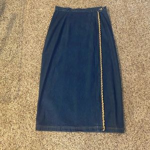 Jean outfit with maxi skirt and vest.